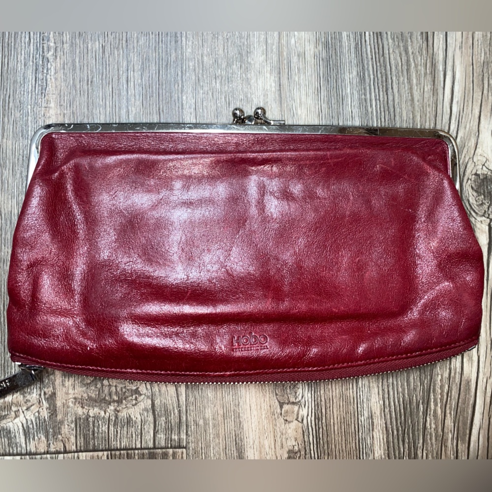 HOBO Lauren Clutch Wallet